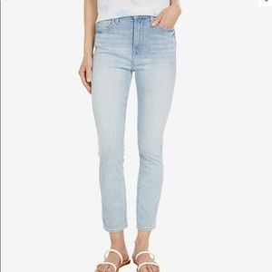 7 For All Mankind the relaxed skinny; size 28
